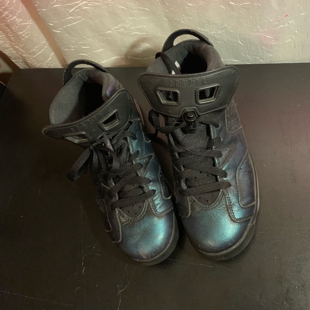 Blue Green Casual Jordans Sz 6